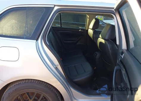 2014 Volkswagen Jetta Sportwagen 2.0L Tdi z USA, uszkodzony, nr VIN 3VWPL7AJ4EM611608